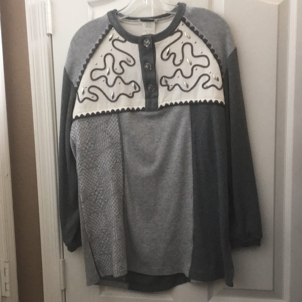 FINAL MARKDOWN Ladies’ Jon Pierre Embellished Sweater (XS)